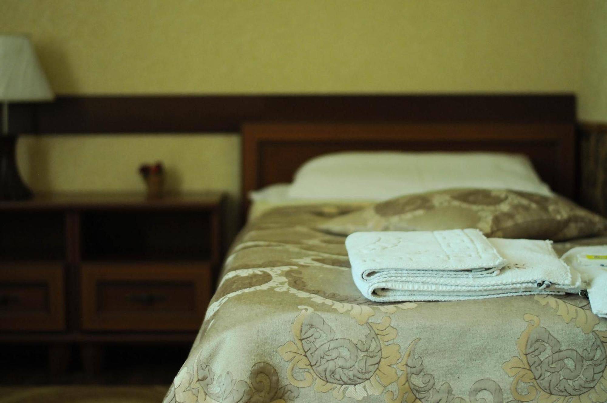 Don Kihot Hotel Novovolyns'k Kamer foto