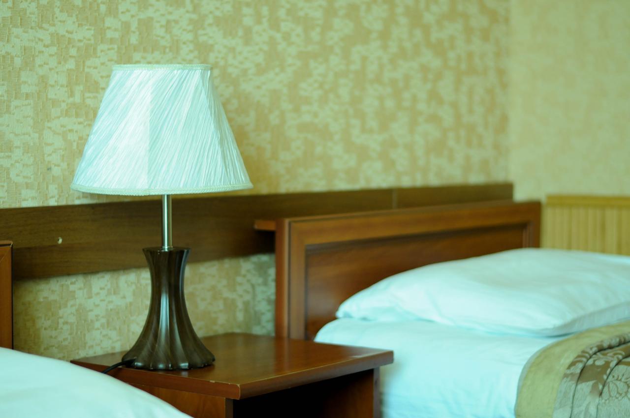 Don Kihot Hotel Novovolyns'k Kamer foto