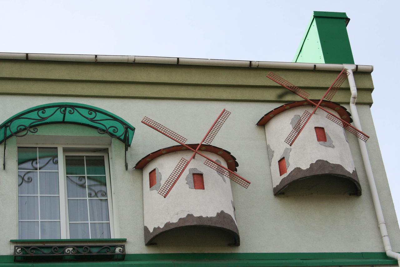Don Kihot Hotel Novovolyns'k Buitenkant foto